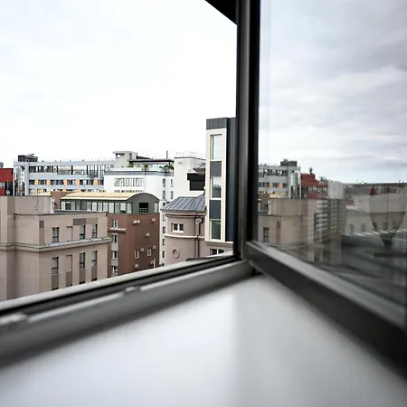 2-story Penthouse With Private Sauna, Seaview Terrace & Two Bathrooms Lägenhet
