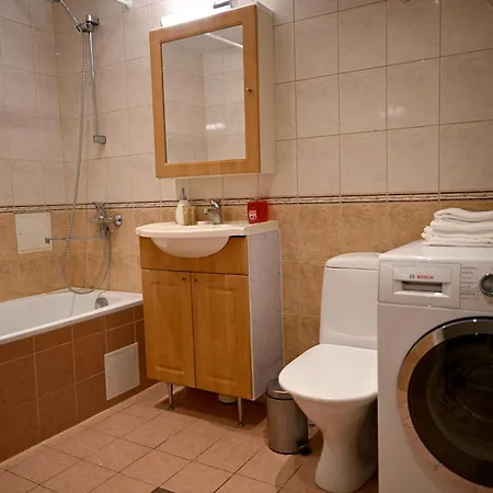 Апартаменты 2Br Apartment In City Centre Таллин
